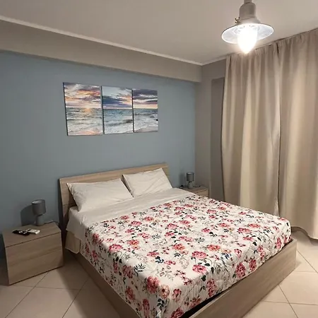 La A Lido Burrone بيت ضيافة
